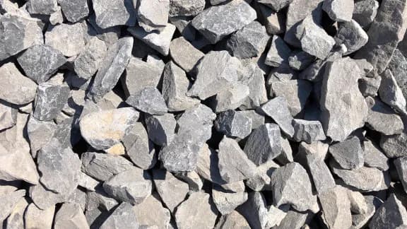 Approvisionnement en cailloux dans la Vendee (85)